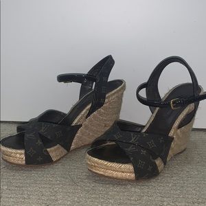 Very cute LV wedge heels